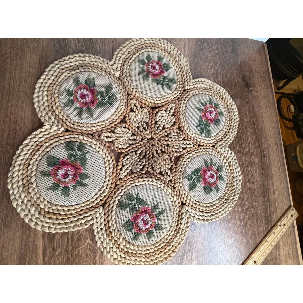 VTG 1970s Cottagecore Raffia Straw Needlepoint Rose Floral Table Trivet mat